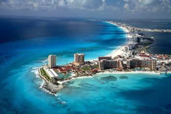 Best Places To Meet Cancun Women in 2025